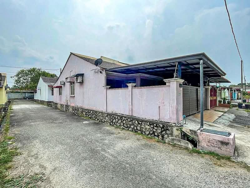 Rumah Teres 1 Tingkat untuk Dijual di Bandar Bukit Beruntung (Bukit Beruntung) - Zann Fauzan - Exterior - PropertyGuru.com.my
