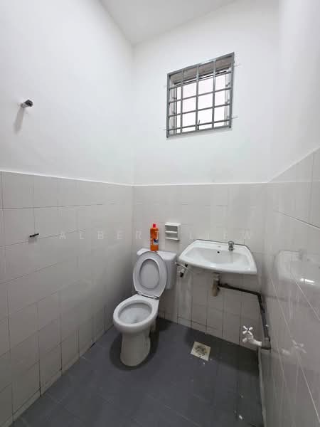 1-storey Terraced House for Sale in Masai (Johor) - Albert Liew - Bathroom - PropertyGuru.com.my