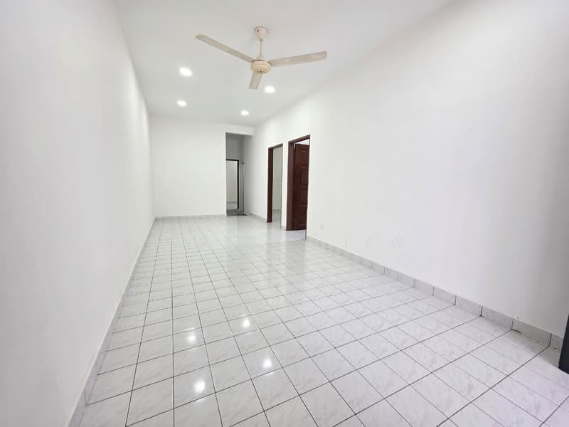 1-storey Terraced House for Sale in Masai (Johor) - Albert Liew - Living Room - PropertyGuru.com.my