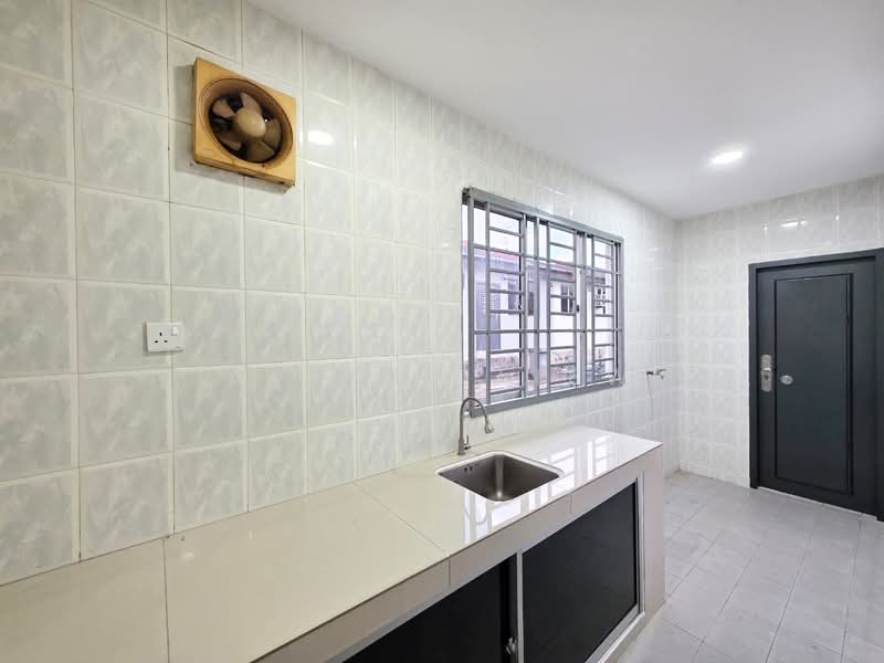 1-storey Terraced House for Sale in Masai (Johor) - Albert Liew - Kitchen - PropertyGuru.com.my