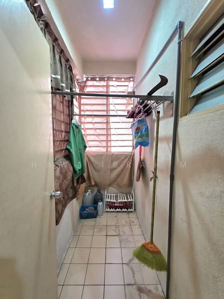 Pangsapuri untuk Dijual di Sri Ixora Apartment - Hawa Ibrahim - Interior - PropertyGuru.com.my