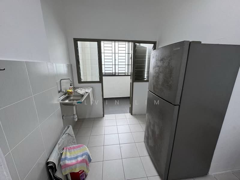 Pangsapuri untuk Disewa di Pangsapuri Pulai Mutiara - Alvin Lim - Kitchen - PropertyGuru.com.my