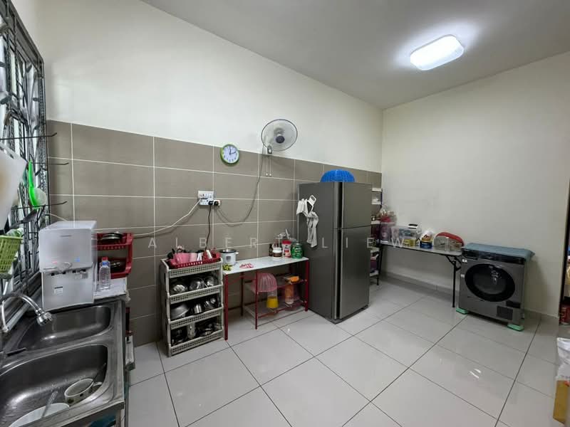 Rumah Berkembar untuk Dijual di Skudai (Johor) - Albert Liew - Kitchen - PropertyGuru.com.my
