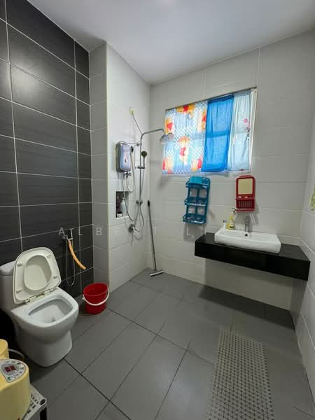 Rumah Berkembar untuk Dijual di Skudai (Johor) - Albert Liew - Bathroom - PropertyGuru.com.my