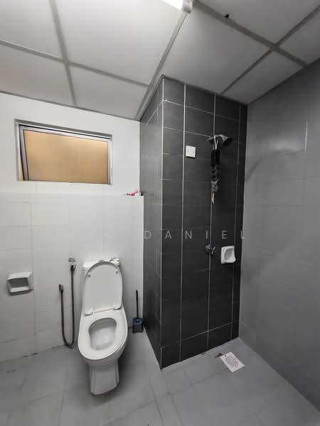 Pejabat untuk Disewa di Seksyen 22 (Shah Alam) - Kho Daniel - Bathroom - PropertyGuru.com.my
