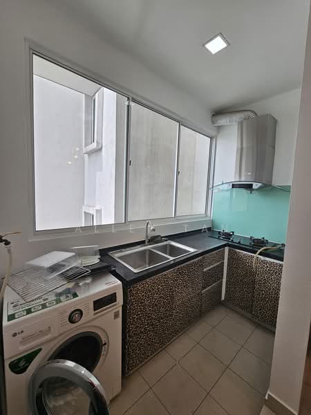 Kondominium untuk Disewa di Zenith Residences - Allen Tan - Kitchen - PropertyGuru.com.my