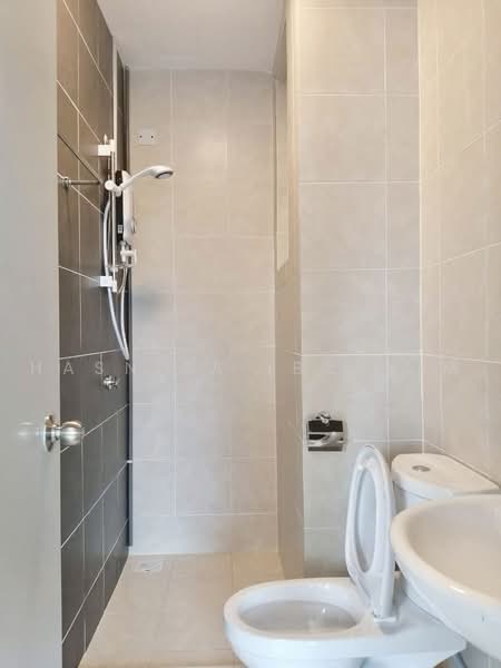 Kediaman Servis untuk Disewa di The Zizz @ Damansara North - Hasniza Ibrahim - Bathroom - PropertyGuru.com.my