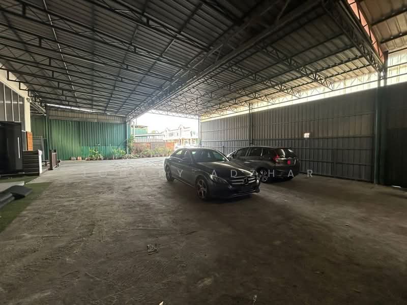 Kilang untuk Dijual di Jalan Kebun (Klang) - Johary Adzhar - Car Park - PropertyGuru.com.my
