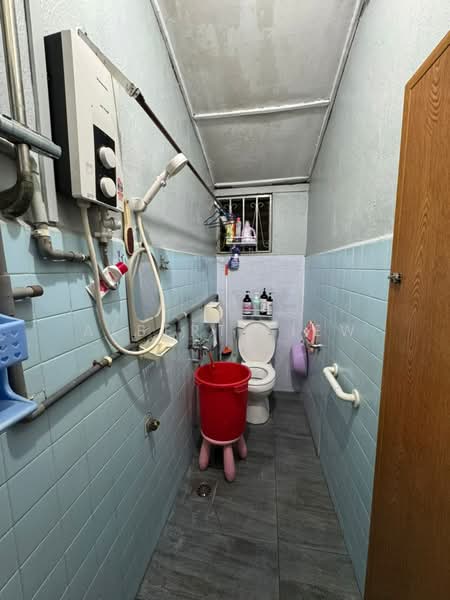 Rumah Teres 1 Tingkat untuk Dijual di Skudai (Johor) - Albert Liew - Bathroom - PropertyGuru.com.my