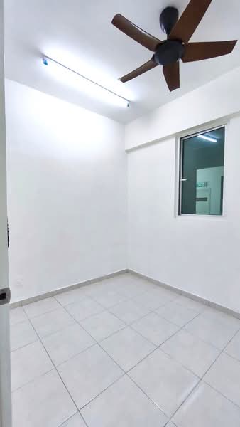 Flat for Rent at IDEAL RESIDENCY - Amy Toh - Bedroom - PropertyGuru.com.my