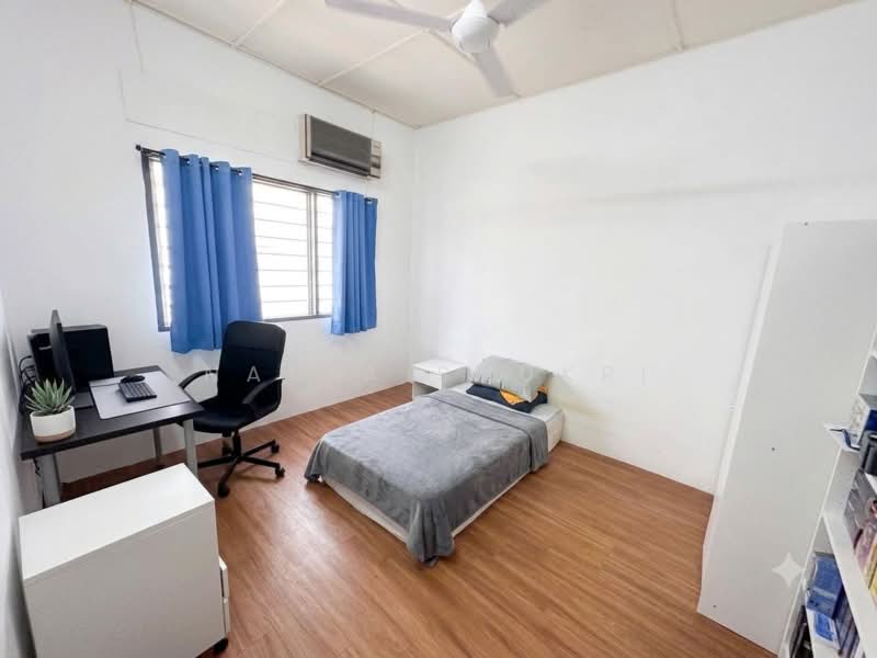 Rumah Teres 1 Tingkat untuk Dijual di Sea Park (Petaling Jaya) - Nadia Shukri - Bedroom - PropertyGuru.com.my