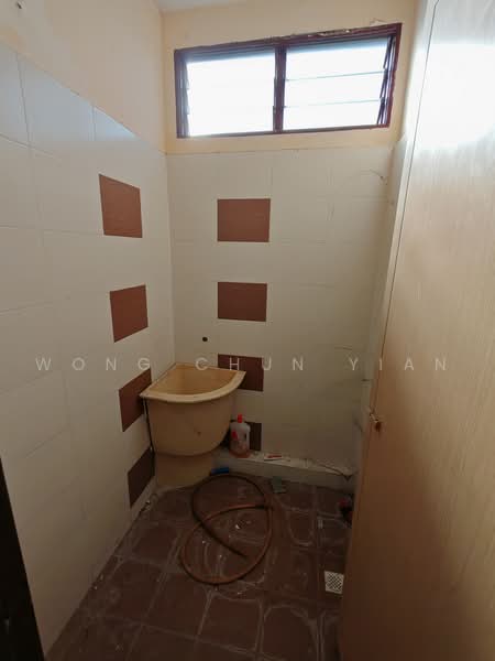 Kedai / Pejabat untuk Dijual di Pendang (Kedah) - Wong Chun Yian - Bathroom - PropertyGuru.com.my