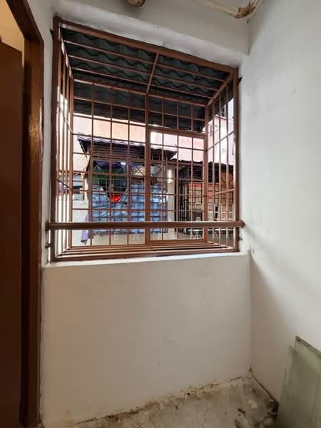 Pangsapuri untuk Dijual di Apartment Idaman - Yean Ma - Balcony - PropertyGuru.com.my