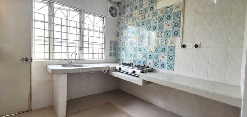 Rumah Teres untuk Dijual di Ara Idaman (Petaling Jaya) - Tom Ting - Kitchen - PropertyGuru.com.my