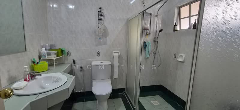 Rumah Teres untuk Dijual di Ara Idaman (Petaling Jaya) - Tom Ting - Bathroom - PropertyGuru.com.my