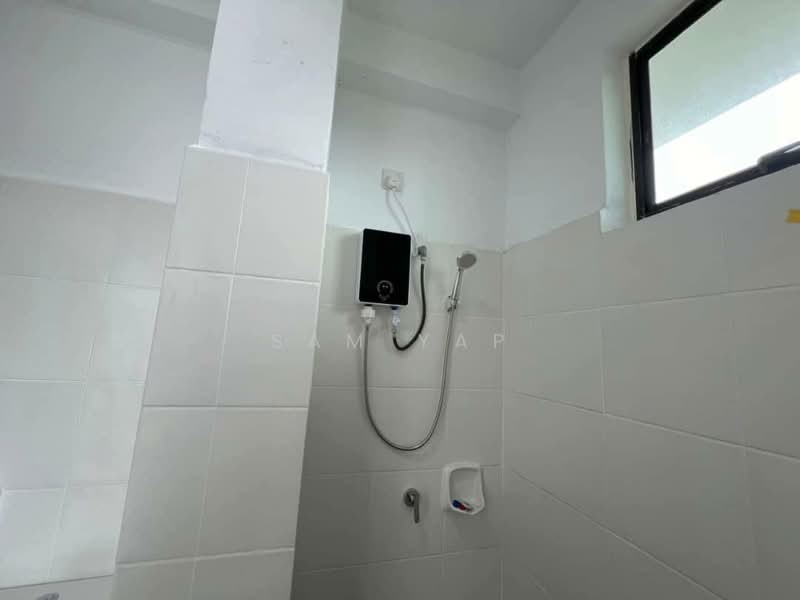 Apartment for Rent at Midori Green (Pangsapuri Hijauan) - Sam Yap - Bathroom - PropertyGuru.com.my