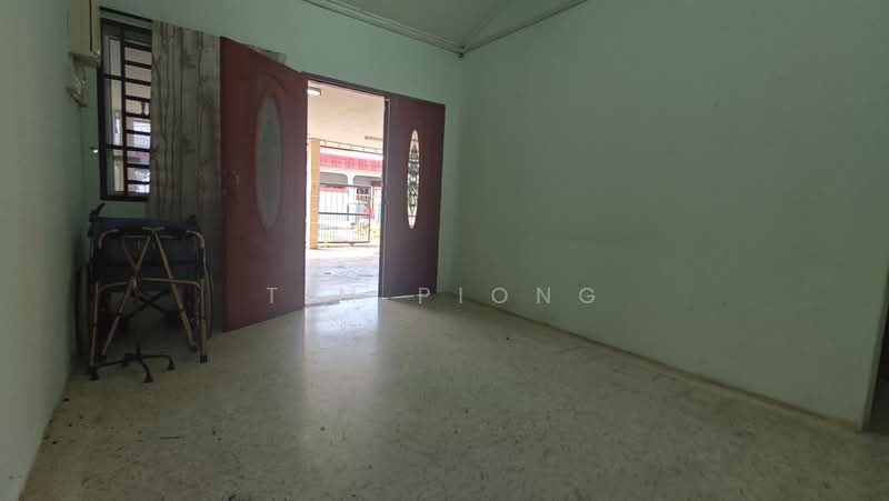 Rumah Teres 1 Tingkat untuk Dijual di Taman Melaka Baru (Batu Berendam) - Tim Piong - Entrance - PropertyGuru.com.my