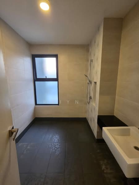 Terraced House for Rent in Shah Alam (Selangor) - Reiyn . - Bathroom - PropertyGuru.com.my