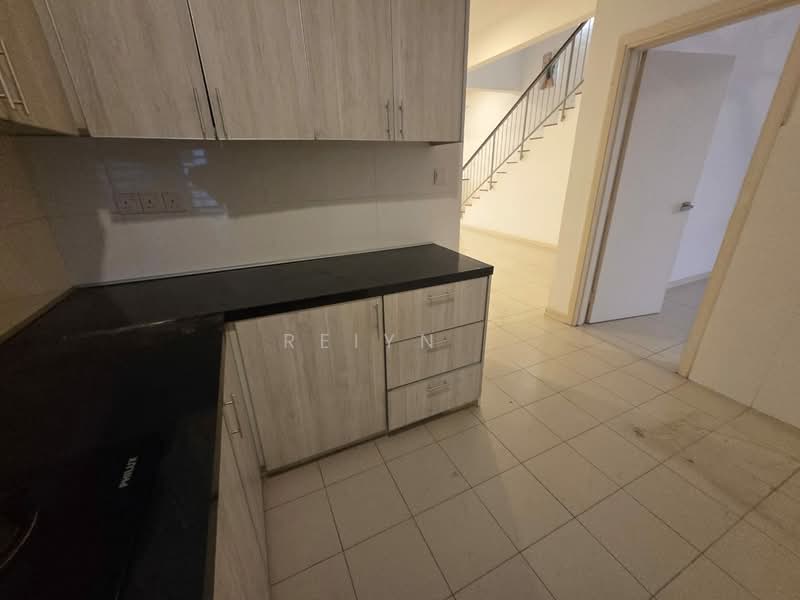 Terraced House for Rent in Shah Alam (Selangor) - Reiyn . - Kitchen - PropertyGuru.com.my