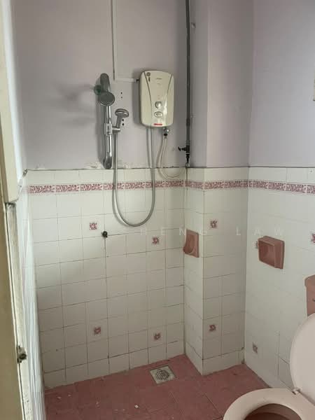Rumah Teres 2 Tingkat untuk Dijual di Saujana Impian (Kajang) - Soon Sheng Law - Bathroom - PropertyGuru.com.my