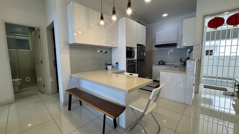 Service Residence for Sale at Skypod Residence - Johann Paul Gregory - Kitchen - PropertyGuru.com.my
