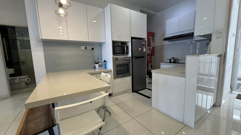 Service Residence for Sale at Skypod Residence - Johann Paul Gregory - Kitchen - PropertyGuru.com.my