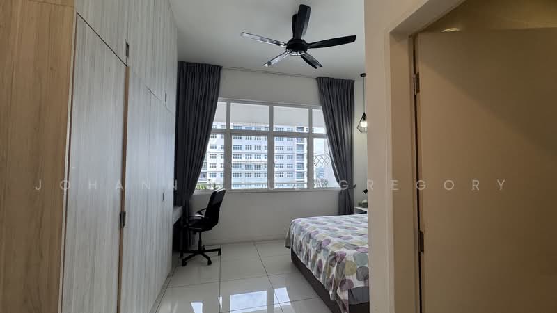 Service Residence for Sale at Skypod Residence - Johann Paul Gregory - Bedroom - PropertyGuru.com.my