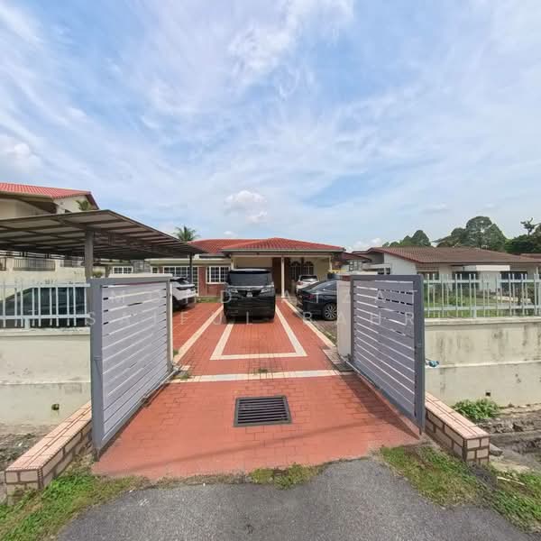 Bungalow for Sale in SS3 (Petaling Jaya) - Mohd Aizat Saiful Bahri - Exterior - PropertyGuru.com.my