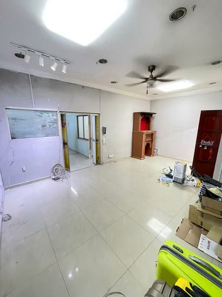 Rumah Teres 1 Tingkat untuk Dijual di Taman Kepong (Kepong) - Wilson Wong - Living Room - PropertyGuru.com.my