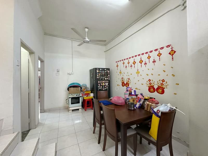 2-storey Terraced House for Sale in Taman Pandan Indah (Klebang) - Tim Piong - Dining Room - PropertyGuru.com.my