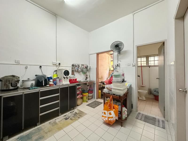 2-storey Terraced House for Sale in Taman Pandan Indah (Klebang) - Tim Piong - Kitchen - PropertyGuru.com.my