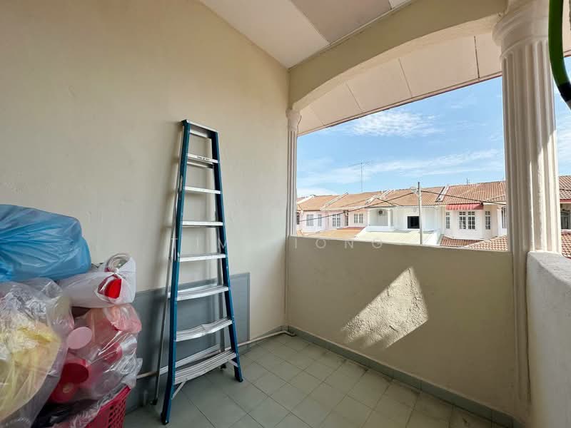 2-storey Terraced House for Sale in Taman Pandan Indah (Klebang) - Tim Piong - Balcony - PropertyGuru.com.my