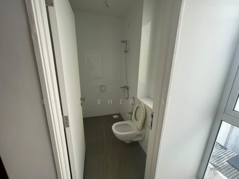 Semi-Detached House for Sale in Taman Nadayu 92 (Kajang) - Soon Sheng Law - Bathroom - PropertyGuru.com.my