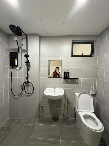 Servis Apartment untuk Disewa di Parkland Residence - Sarah Chee - Bathroom - PropertyGuru.com.my