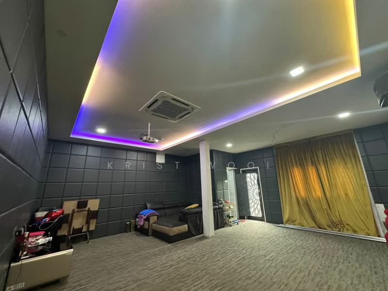 Rumah Teres 2.5 Tingkat untuk Dijual di Taman Bukit Permai (Ampang) - Krist Wooi - Living Room - PropertyGuru.com.my