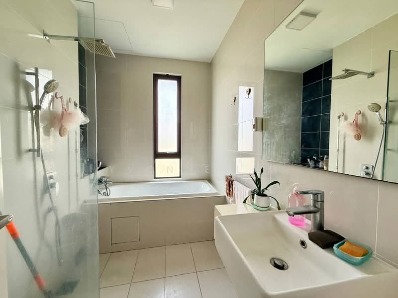 Rumah Teres untuk Dijual di Iskandar Puteri (Nusajaya) (Johor) - Yvonne Lim - Bathroom - PropertyGuru.com.my