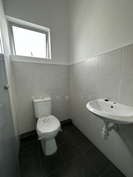 Shop for Sale in Juru (Penang) - Anson Tai - Bathroom - PropertyGuru.com.my