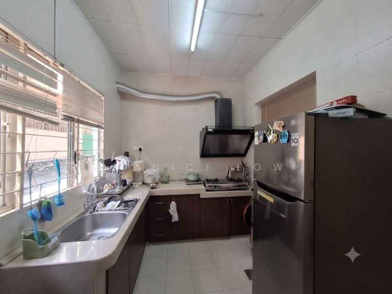 2-storey Terraced House for Sale in Bandar Puteri Puchong (Puchong) - Shanice Low - Kitchen - PropertyGuru.com.my
