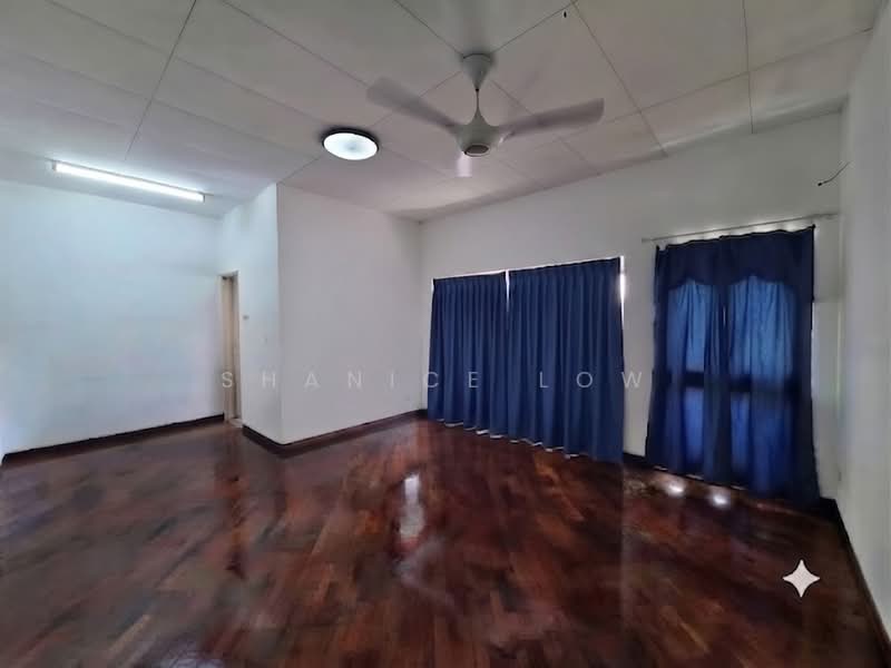 2-storey Terraced House for Sale in Bandar Puteri Puchong (Puchong) - Shanice Low - Living Room - PropertyGuru.com.my