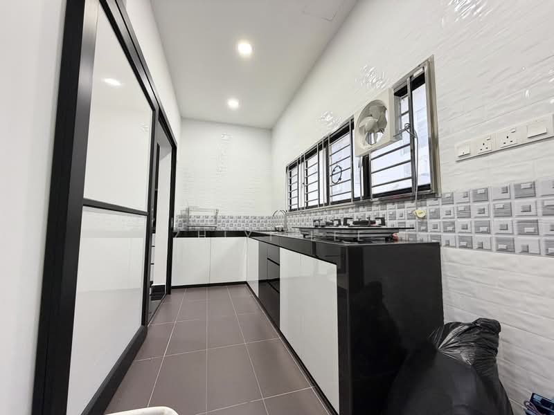 2-storey Terraced House for Sale in Bandar Putra (Kulai) - Zhiyi Lee - Kitchen - PropertyGuru.com.my