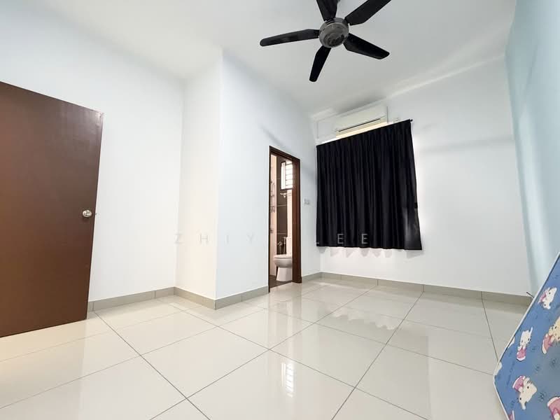 2-storey Terraced House for Sale in Bandar Putra (Kulai) - Zhiyi Lee - Bedroom - PropertyGuru.com.my