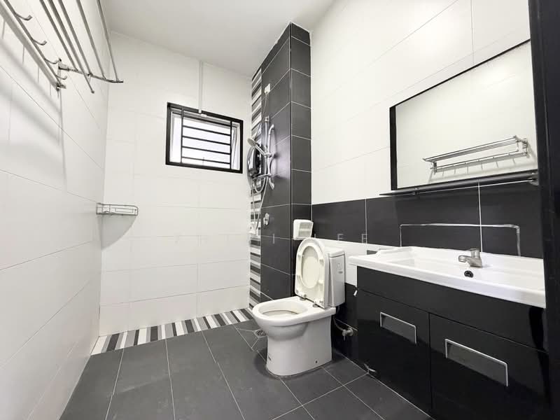 2-storey Terraced House for Sale in Bandar Putra (Kulai) - Zhiyi Lee - Bathroom - PropertyGuru.com.my