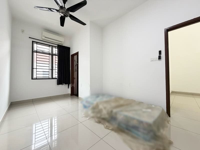 2-storey Terraced House for Sale in Bandar Putra (Kulai) - Zhiyi Lee - Bedroom - PropertyGuru.com.my