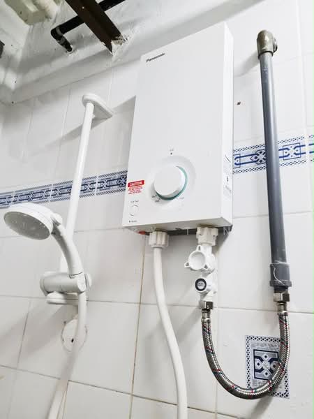 Flat for Rent at Taman Sri Penawar - Jerry Tan - Bathroom - PropertyGuru.com.my