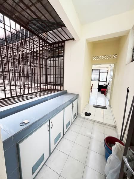 Rumah Flat untuk Disewa di Taman Sri Penawar - Jerry Tan - Corridor - PropertyGuru.com.my