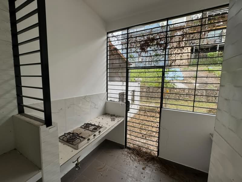Rumah Berkembar untuk Dijual di Taman Nusa Idaman (Iskandar Puteri (Nusajaya)) - Jin Teok - Kitchen - PropertyGuru.com.my