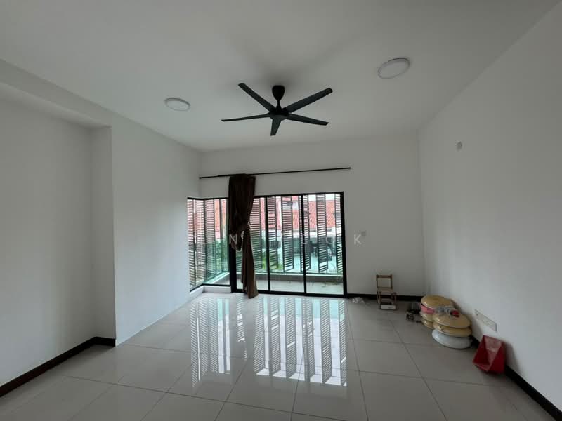 Rumah Berkembar untuk Dijual di Taman Nusa Idaman (Iskandar Puteri (Nusajaya)) - Jin Teok - Living Room - PropertyGuru.com.my