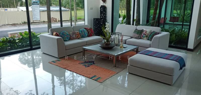 Bungalow for Sale in Leisure Farm (Gelang Patah) - Reny Hee - Living Room - PropertyGuru.com.my