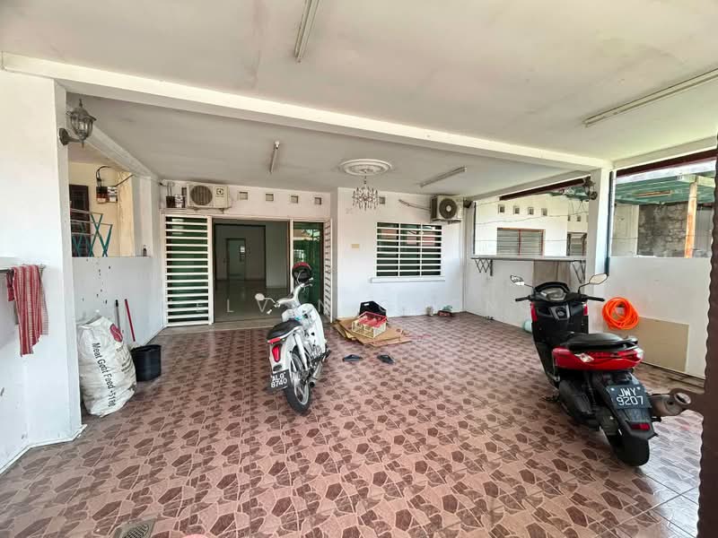 Rumah Teres 1 Tingkat untuk Disewa di Taman Merdeka (Ipoh) - Kelvin Chong - Entrance - PropertyGuru.com.my