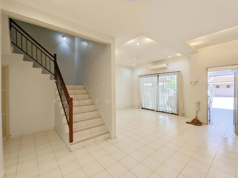 Rumah Teres 2 Tingkat untuk Disewa di Seri Palma (Simpang Pulai) - Kelvin Chong - Living Room - PropertyGuru.com.my